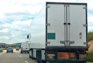 폴리우레탄 단열 패널이 적용된 냉동 트럭