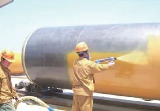 대형 마스코트 조형물에 PU 폼 스프레이 시공